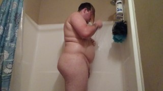 Daddy showers for his fans