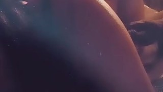 Moviendose un poco