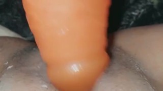 Thicc girl fucks herself till she creams