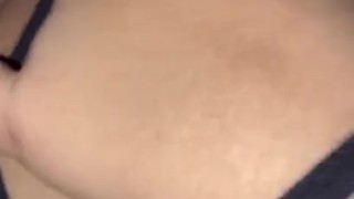 Me masturbo un rato para mostrarle a mi novio