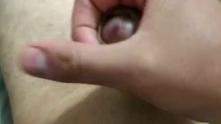 Me hombre se masturbas en su habitación 