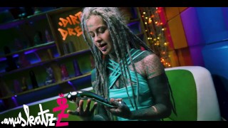 UNBOXING - BIGGEST METAL TOY NJOY pure wand Anuskatzz review -more FREE clips on YOUTUBE Kinky life