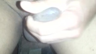 masturbacion sentado en la pc