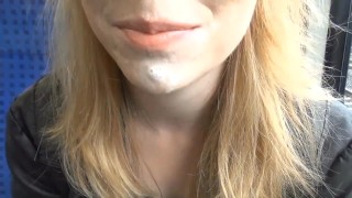 Meine Freundin macht ihren ersten Spermawalk mitten im Zug