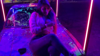 Mostrando las tetas en publico