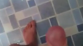 Masturbandome en el baño