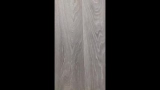 Sneaking a cumshot 