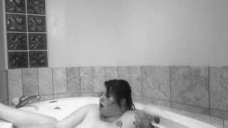 Big girl & bath jet 