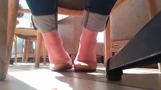 public shoeplay in flats