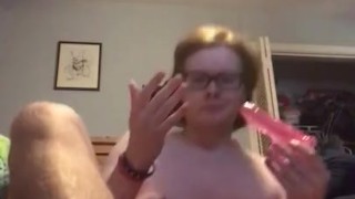 Trans takes pink dildo 