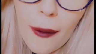 Hottest lip tease ever 