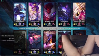 Girl playing League of Legends after over a month break