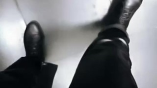 Olhe e observe é sua única opção 