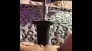 HOT MILF gets pussy work out with fucksaw 