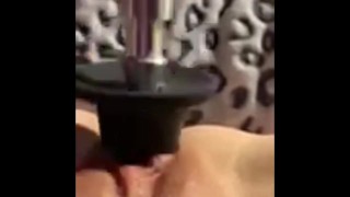 HOT MILF gets pussy work out with fucksaw 