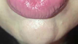 Mommy applies lipgloss to DSL