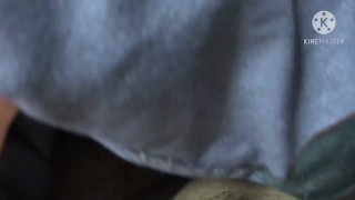 Я проснулся и мачеха сосет одеяло - РУССКАЯ мачеха делает двойной минет под одеялом