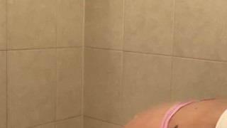 BBW Lily Loveles twerks in the shower