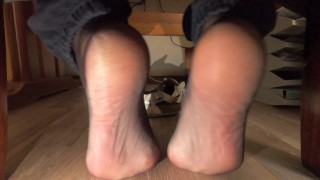 nylon shoeplay with dirty smelly nylons
