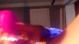 Sexi babe trys out new toy for the first time!