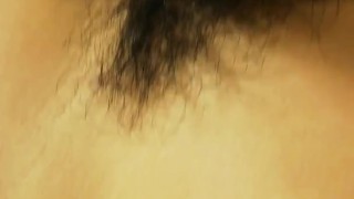 フル勃起したチンコを弄って遊ぶ