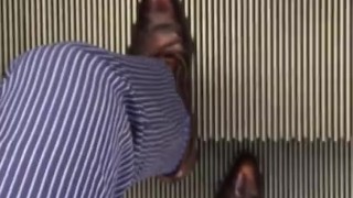 Suit escalator 