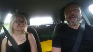 In Auto Mi Mette i Piedi In Faccia e Ride. Foot Domination Blonde Teen Femdom Dialoghi Italiano