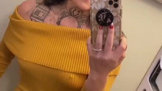 No Panties On the Plane...onlyfans at vegasroietreine 