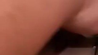 Pauline fingering herself during a delicious bath