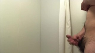 風呂場で溜まりきった精液を発射させた