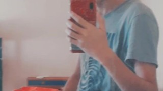 Masturbation sexy young in the mirrow 