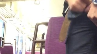 露出オナ射精あり