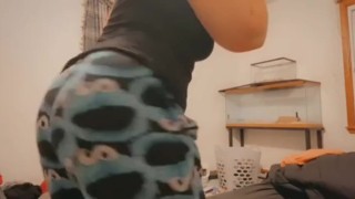 Thick White Girl Shakes Fat Ass