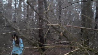 Поход за ёлкой в лес закончился страстным сексом