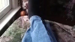 Relaxed sock feet