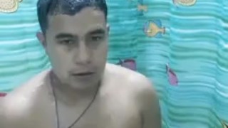 Anualidad en el baño termino masturbandome