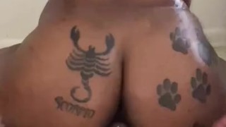 Making my pussy cum on my dildo 