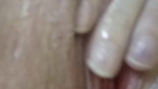 Cute teens pussy came soo hard with orgasms that her pussy kept creaming and throbbing!!