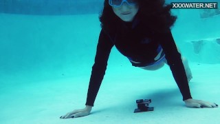 Hot underwater pool masturbation of Emi Serene