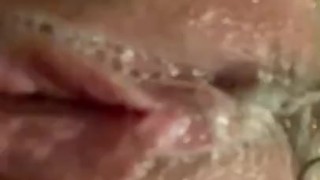 Shaving my pussy lips