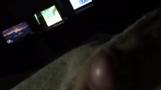 夜中にムラムラしてしまい、射精寸前でやめてみた！ずっとムラムラ中ー