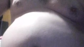 Tight Pants Gainer wants to get Fatter