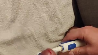 From 0 to ruined huge amount of cum in 2 minutes with a toothbrush 
