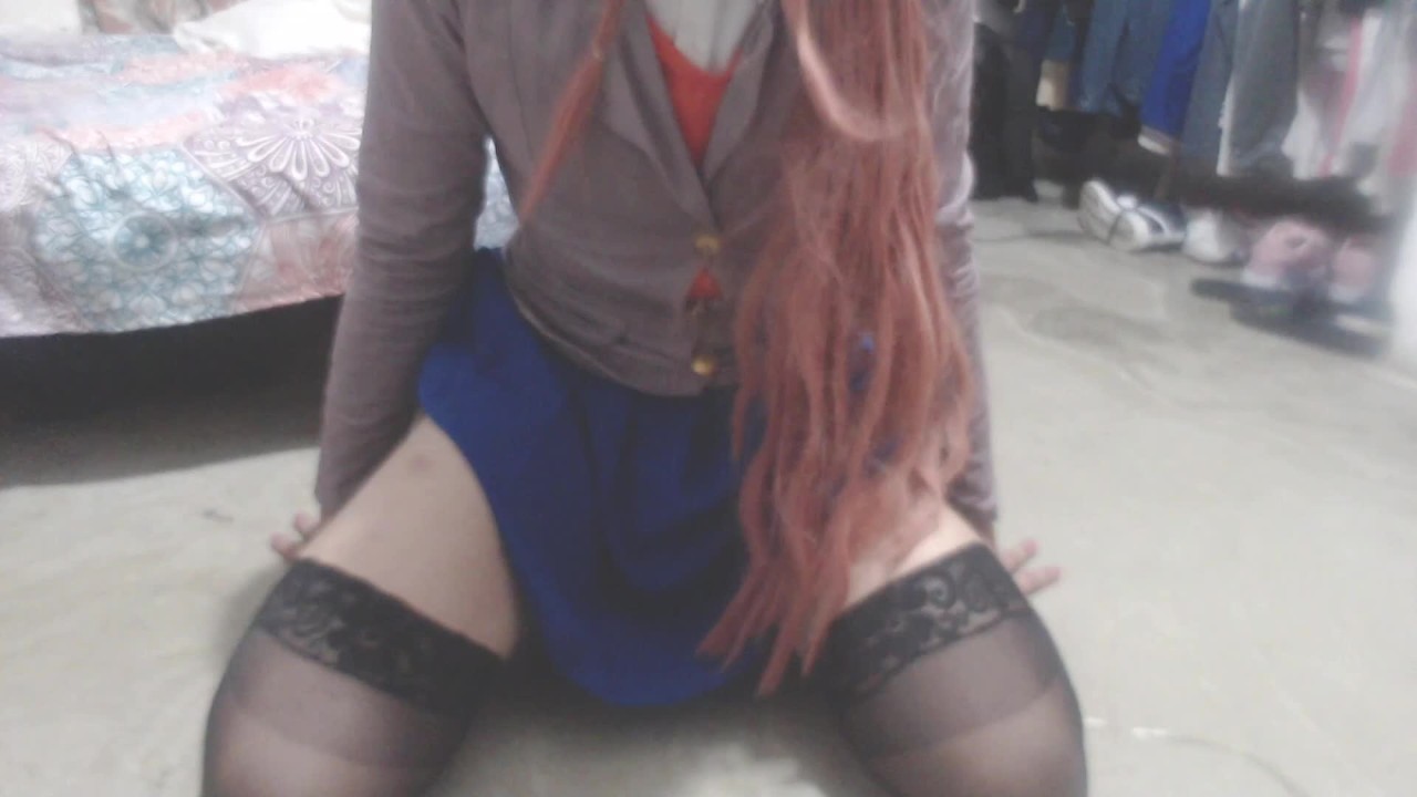 Trapito monta dildo mientras usa cosplay de Monika DDLC (Funkyo Enma) -  Darmowe Filmy Porno - YouPorn