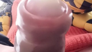 Filling condom with cum