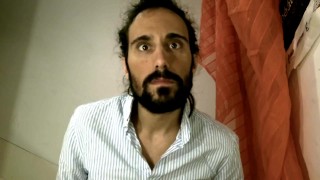 Dany x played in the stairs with his hairy ass !