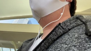 必見！幕張新都心を歩く男が何か言ってる動画。