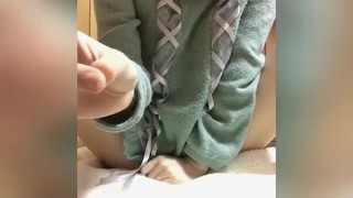 毎日オナニーの変態女子大生、親のいぬ間に自撮りで絶頂（個人撮影、素人）