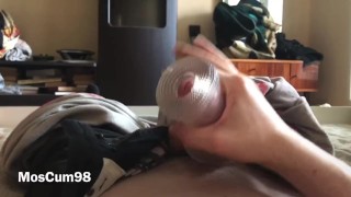 РАЗВЛЕКАЕТСЯ С ДРОЧИЛКОЙ ПОСЛЕ ДЛИТЕЛЬНОГО ВОЗДЕРЖАНИЯ