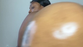 Twerking This Phat Ass